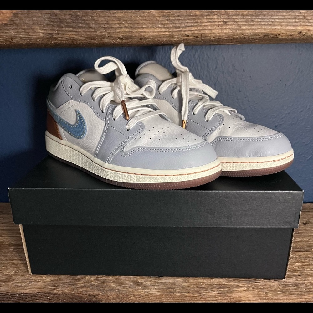 Air Jordan 1 low SE (GS) size 6.5